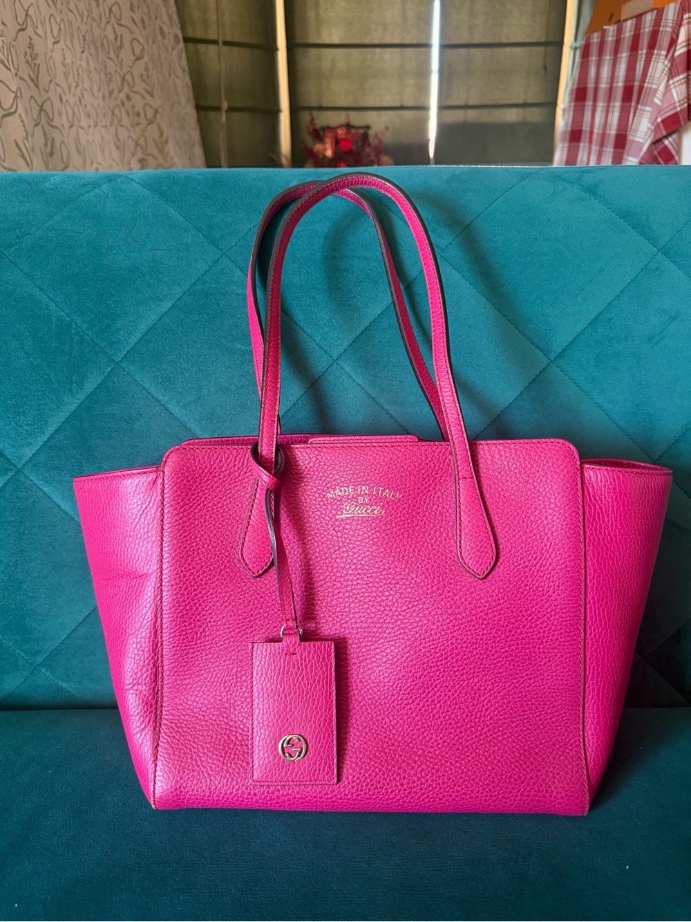 Authentic Gucci Swing Tote Bag in beautiful pink